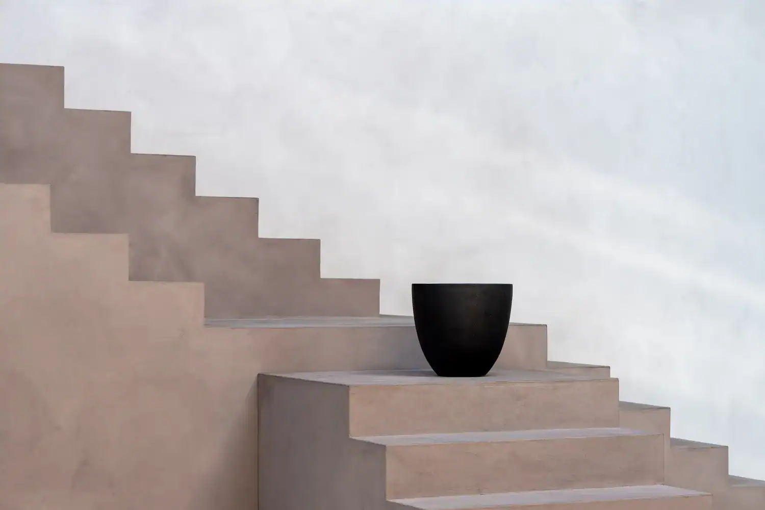 Grigio Egg Pot - Anthracite