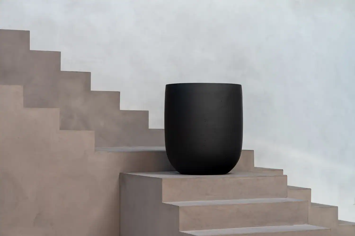 Grigio Tall Egg Pot - Anthracite